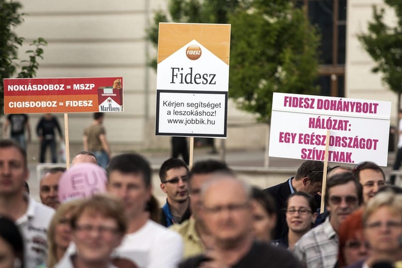Trafikbéke Dunaújvárosban: jutott jobbra, jutott balra is