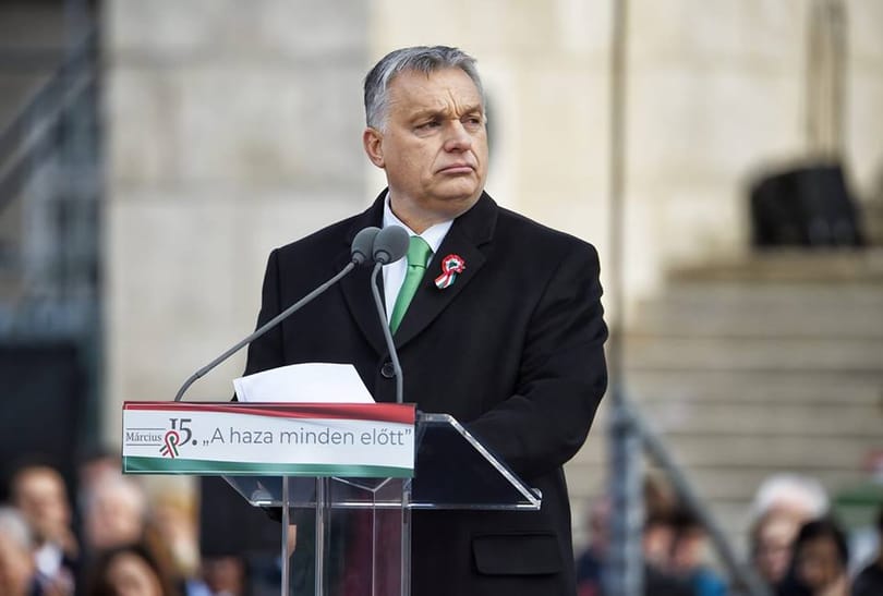 14 milliót tapsolt el a Fidesz a februári frakcióülésre