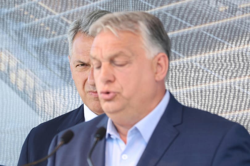 Lázár János földet vett a batidai kastély mellett