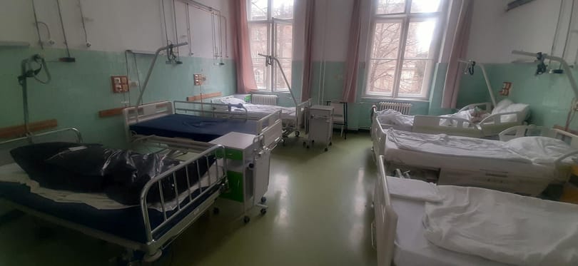 Koronavírus: 489 elhunyt, 22 699 új fertőzött három nap alatt