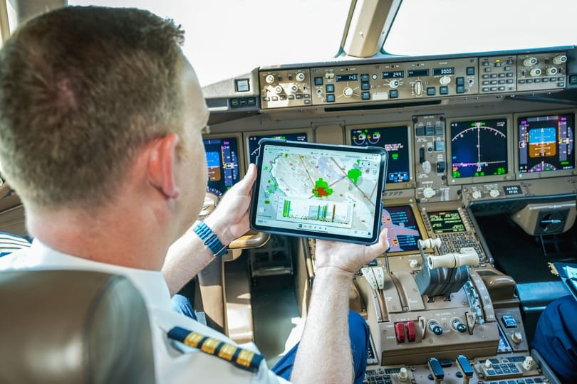 Ki fogják kerülni a légörvényeket az Emirates pilótái, már elindultak a mérések