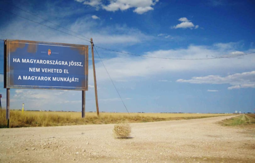 Kiderült, milyen feliratok lesznek még a kormány óriásplakátjain
