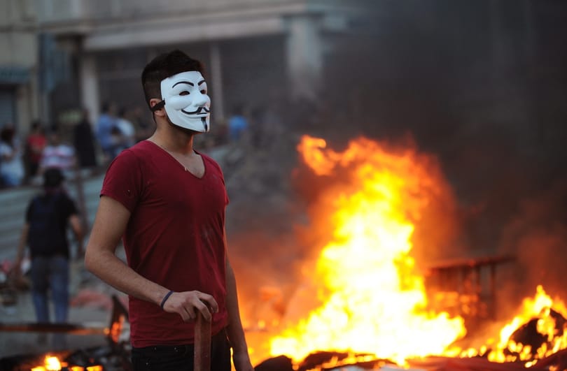 Eközben a Lajtán túl: török protest, könyvelési trükk, globális lehűlés
