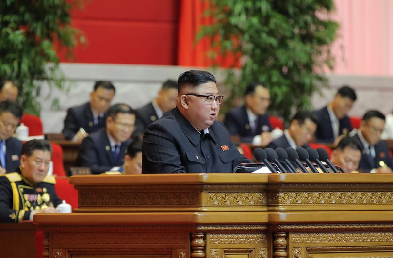 Kim Dzsong Un: Az ötéves terv eredményei iszonyatosan elmaradtak a célkitűzésektől