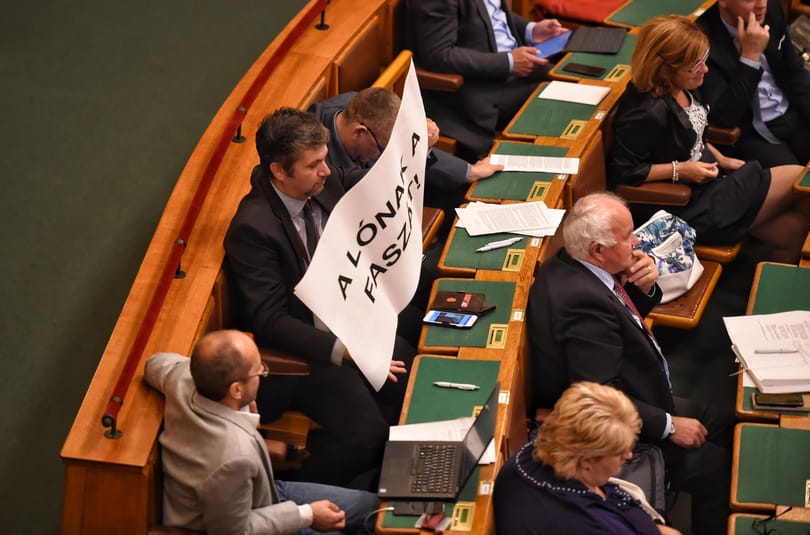 Török Gábor: A kormánytöbbségnél van a stukker, és nem félnek használni