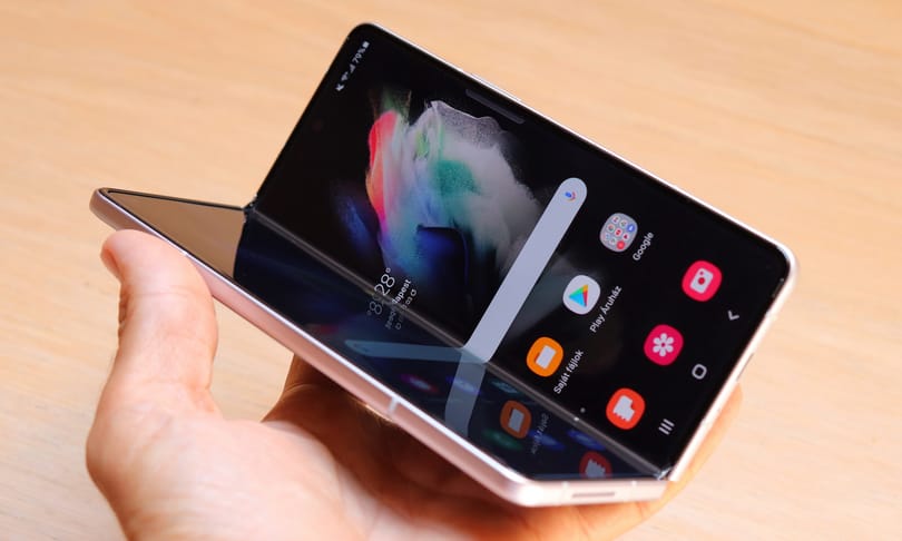 Olcsó meglepetésmobilról pletykálnak a Samsungtól