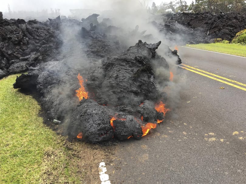 Drónvideón a hawaii vulkán megkövült lávája