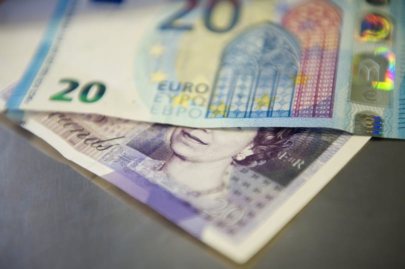 Nagyon ráfizetnek a britek, ha keménykednek a Brexittel