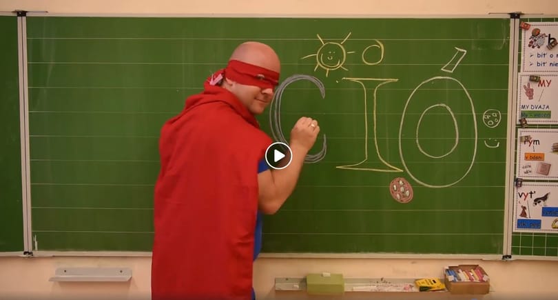 A BRFK megcsinálta minden idők legszürreálisabb videóját: itt van Vakáció Kapitány