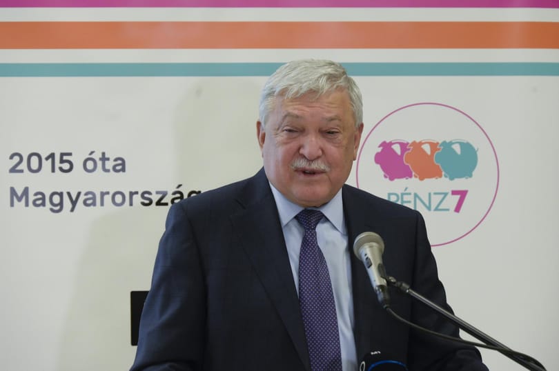 Csányi Sándor elmondta, miért drága itthon a bankolás