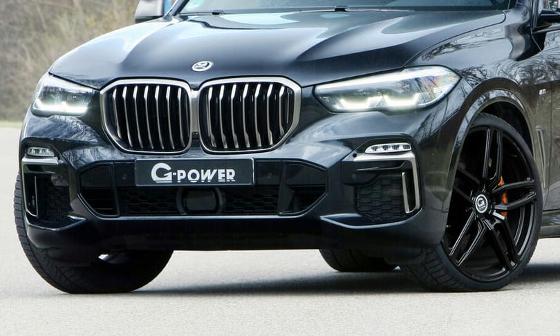475 lóerőre húzták a BMW 4-turbós csúcsdízelét