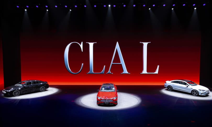 A hatalmas hatótávú nyújtott Mercedes CLA hosszabb lett a C-osztálynál