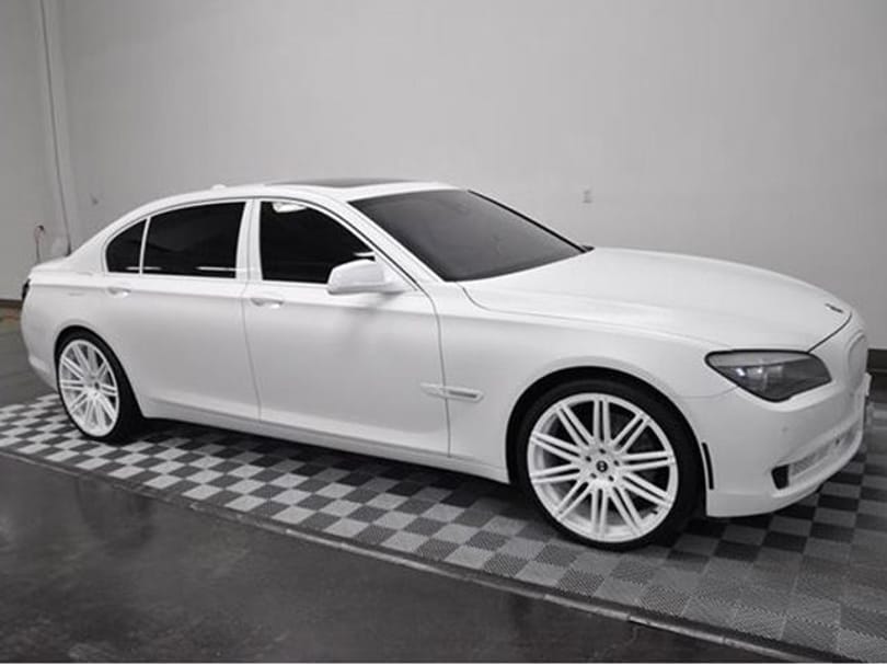 Különleges BMW-t árul a sztárkosaras LeBron James