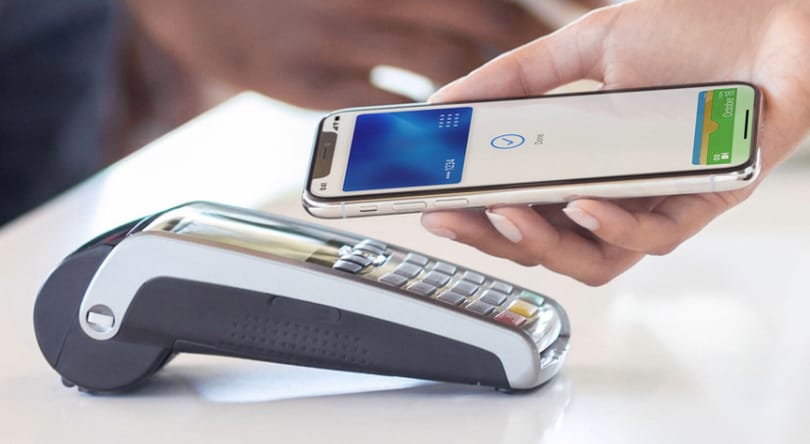 Fordulat az EU-val vívott perben: nem várja ki a büntetést, az Apple maga nyithatja meg a mobilfizetést az iPhone-okon