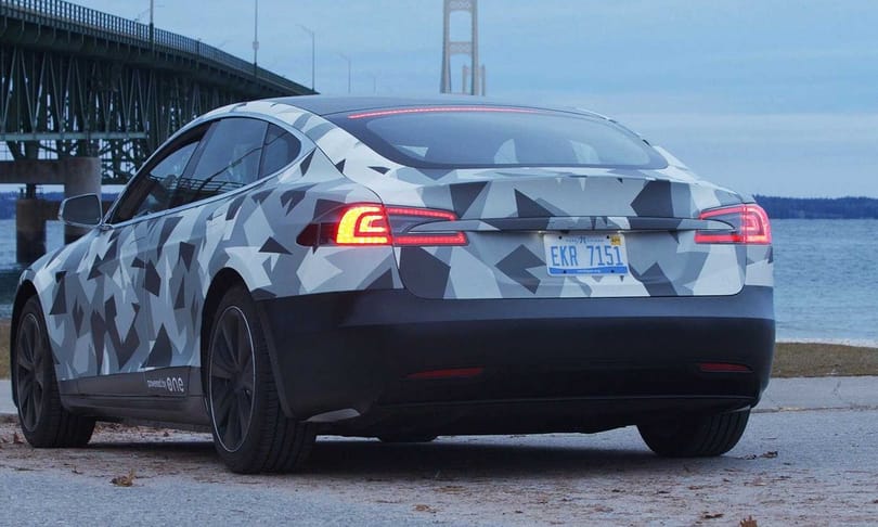1210 kilométert egy töltéssel: szuper akkumulátor a Tesla Model S-ben