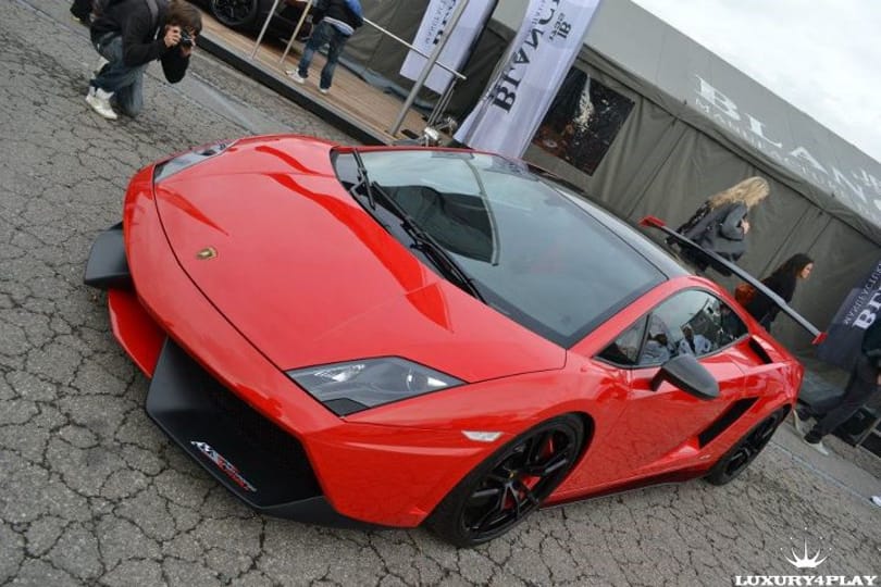10,4 másodperc gyorsul 200 km/h-ra a vad Lamborghini