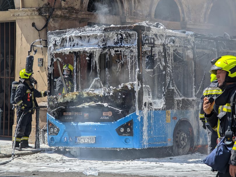 Motortér, futómű, elektromos hiba – több mint negyven busztűz volt már idén
