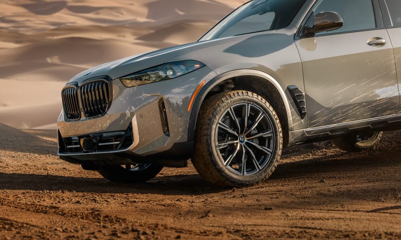 A BMW célkeresztbe veszi a legendás Mercedes G kockaterepjárót