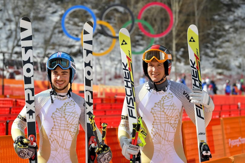 Kézfejéhez ragasztották a magyar síző botját, úgy versenyzett az olimpián