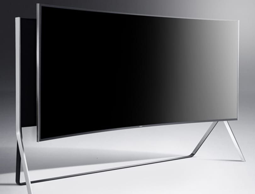 A néző által hajlítható tévével jön ki a Samsung