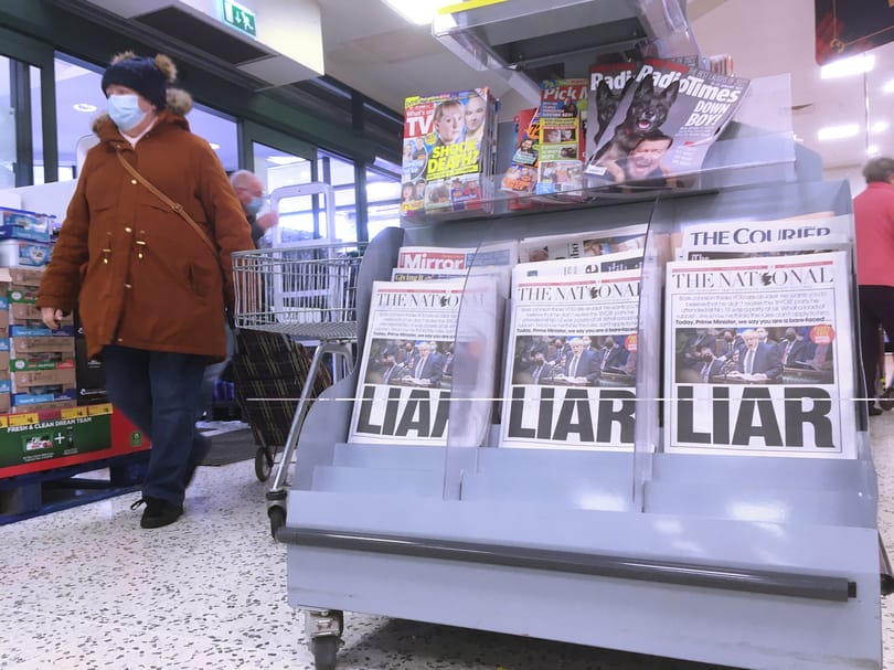 Súlyos szabályszegéseket állapított meg a brit kormány bulijait vizsgáló kormányzati jelentés