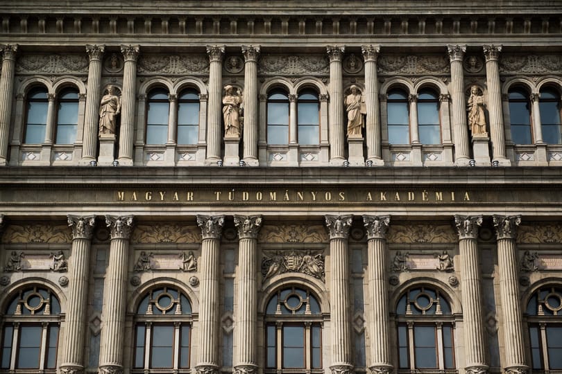 Indoklás nélkül bezárják az MTA művészeti gyűjteményét