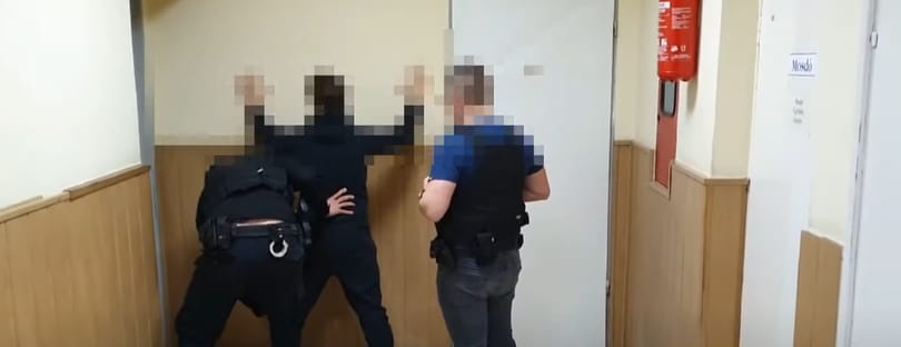 Egyetlen szem extasy tablettától halt meg egy 17 éves lány Debrecenben