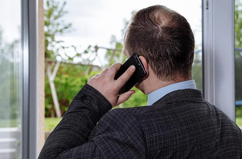 Telefonon keresztül próbálják lehúzni az OTP-ügyfeleket