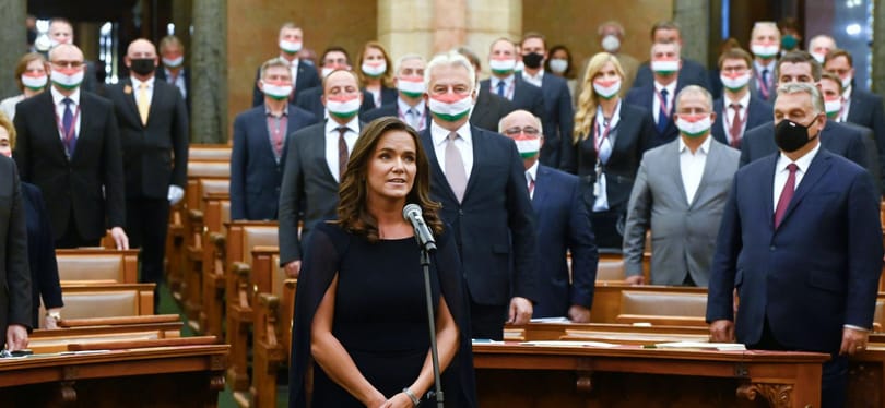Áder kinevezte a hat embert, aki felelős lesz a családpolitikáért