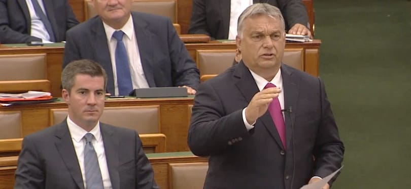 Jakab lehülyézte Orbánt a Parlamentben