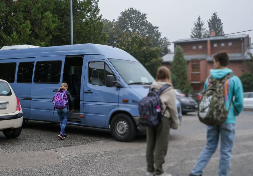 Iskolabuszt indított a második kerület