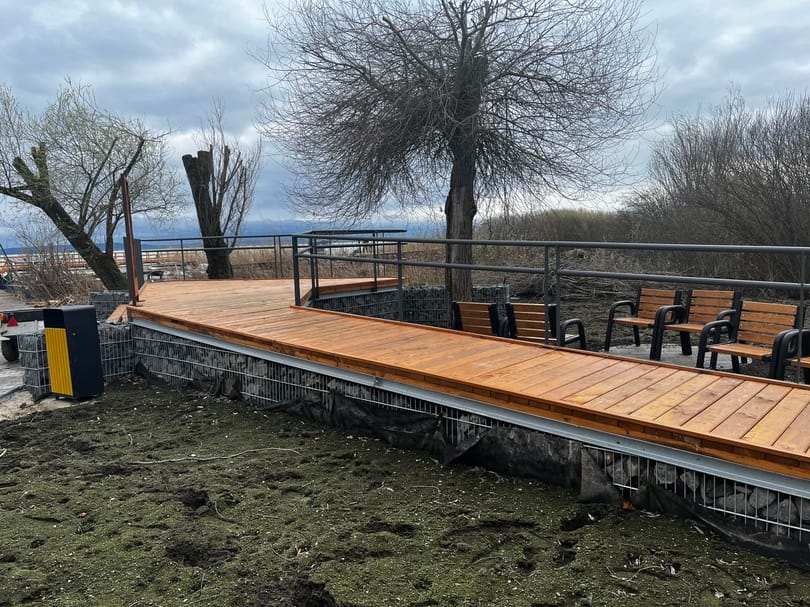 Félméteres nádkoronasétány, horgászcsónakok és egy wellnessberuházás a Balatonnál – utánajártunk az örvényesi fejlesztéseknek