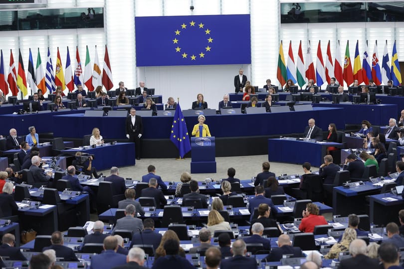Elmagyarázta az EP, mikor és hogyan hívnak meg miniszterelnököket a plenáris vitákra