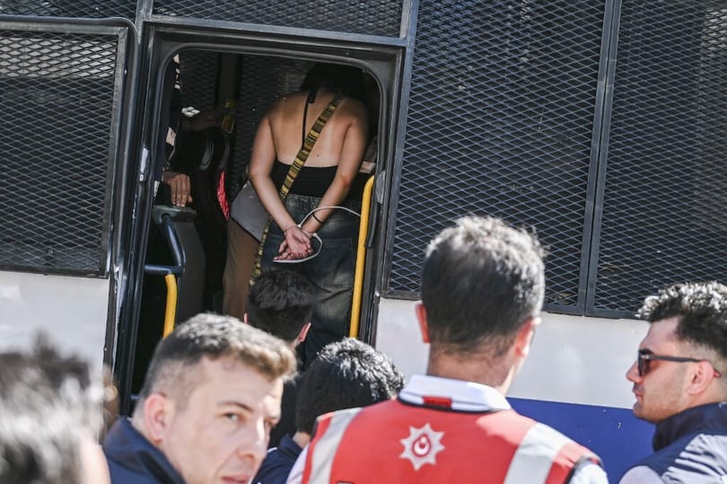 Isztambulban több mint 50 embert tartóztattak le a betiltott Pride felvonulás előtt