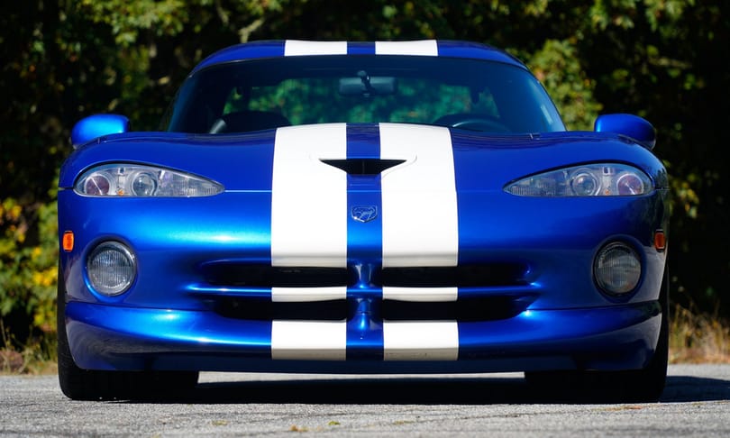 Nem kicsit mérges kígyó: alig használt 27 éves Dodge Viper vár új gazdára