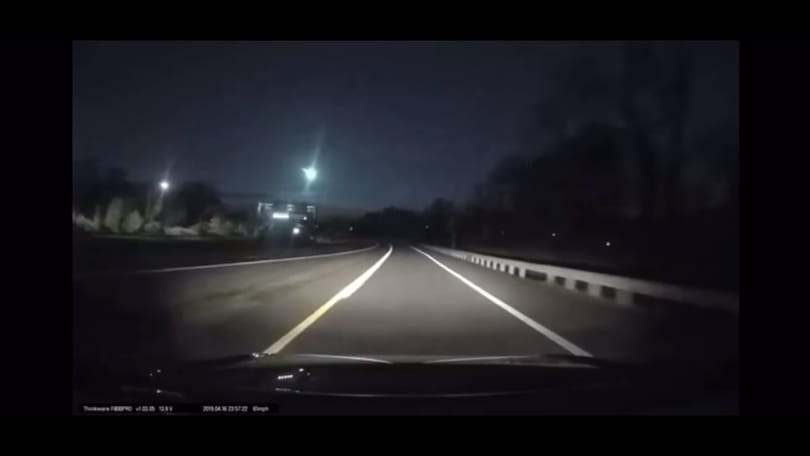 Igazi fényparádét csinált egy suhanó tűzgömb Amerikában – látványos videó