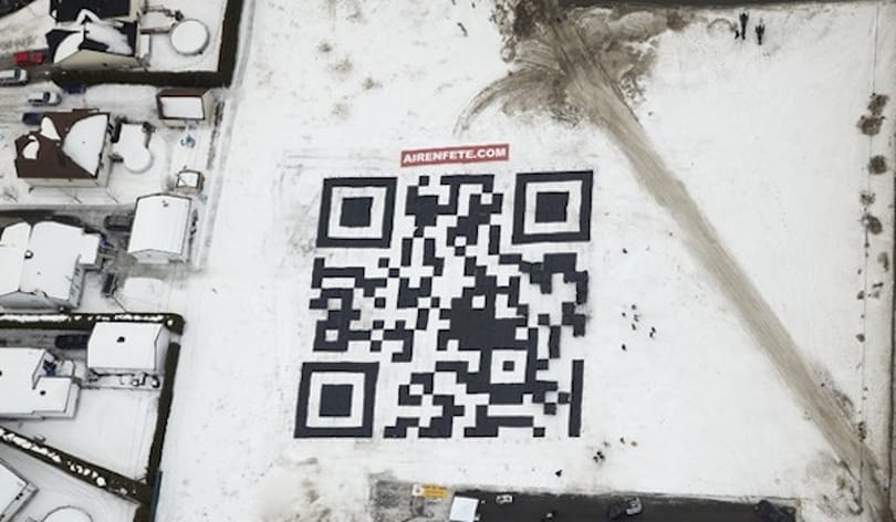 Világrekord: repülőről olvasható a legnagyobb QR kód [videóval]