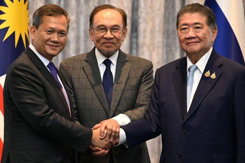 Feltétel nélküli tűzszünetet kötött Kambodzsa és Thaiföld