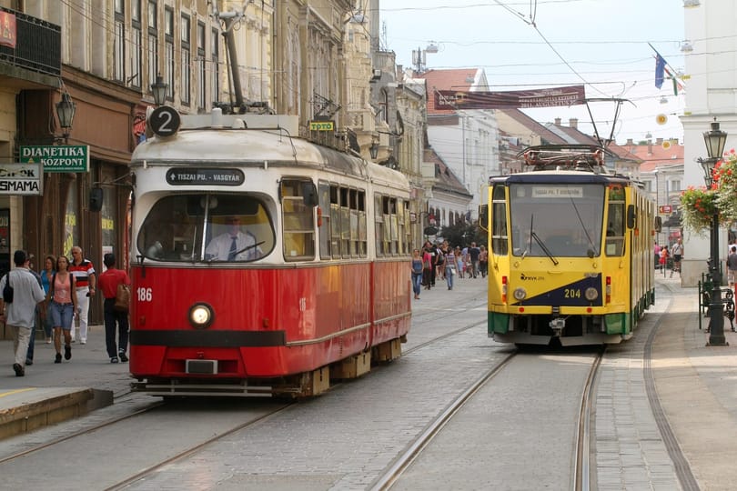 Aláírták a szerződést az új miskolci villamosok gyártásáról