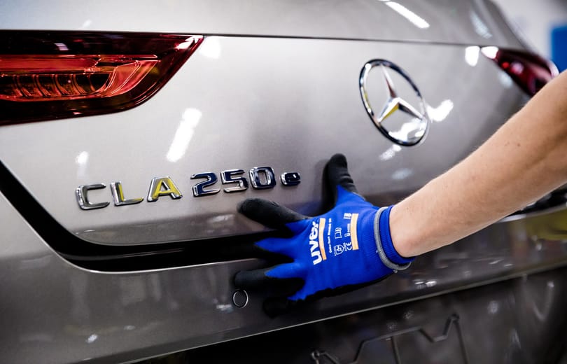 Leállt a termelés, oltópontokat alakítottak ki a Mercedes kecskeméti gyárában
