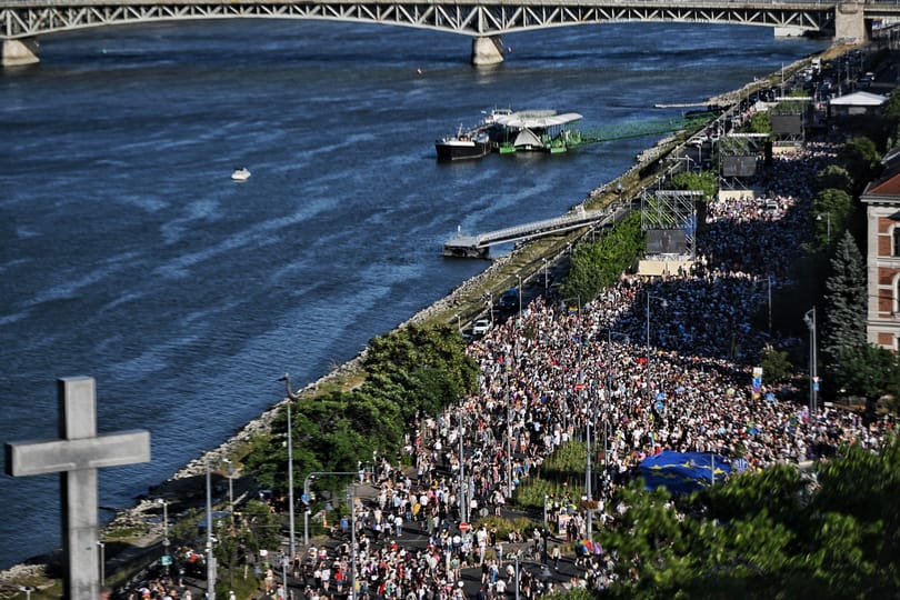 Der Standard-kommentár: A Pride után Orbán meztelen király