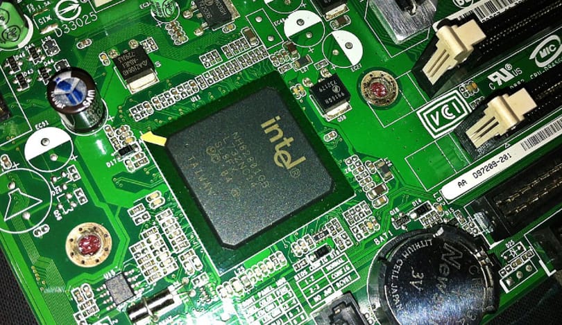 Találtak valami ijesztőt az Intel chipkészleteiben