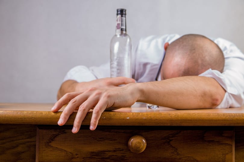 Évtizedek óta nem haltak meg annyian az alkohol miatt Angliában és Walesben, mint tavaly