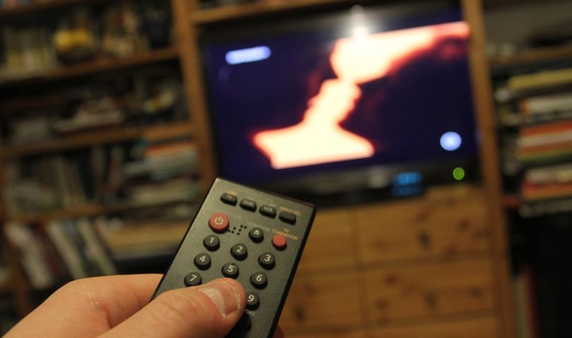 Enyhe büntetésre számíthat a köztévé a szexjelenetek után