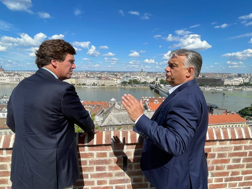 Jövő héten ismét Magyarországra látogat Tucker Carlson
