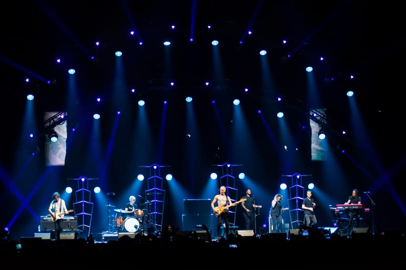 Szívrohamot kapott koncert közben Sting kísérőzenekarának a dobosa