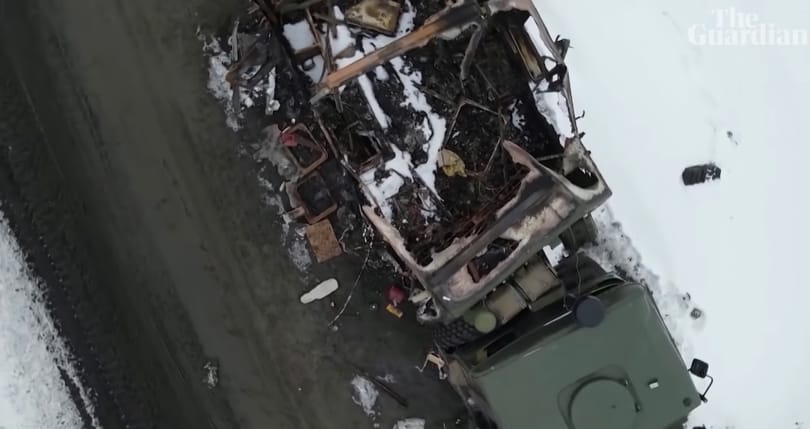 Újabb videót tettek közzé az ukrán erők a szétlőtt orosz katonai járművekről