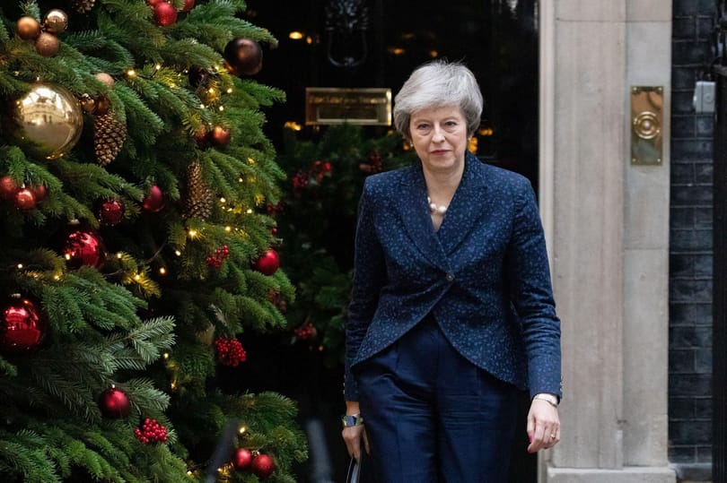 Theresa May alaposan megkurtította a kormány karácsonyi szünetét