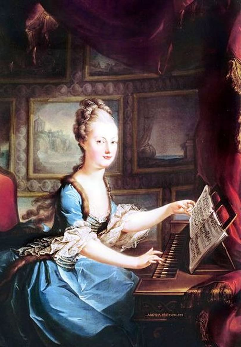 Elárverezték Marie Antoinette fél pár cipőjét