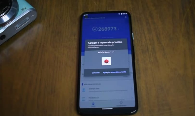 Még meg sem jelent, de már vesztett is az új Google-fon